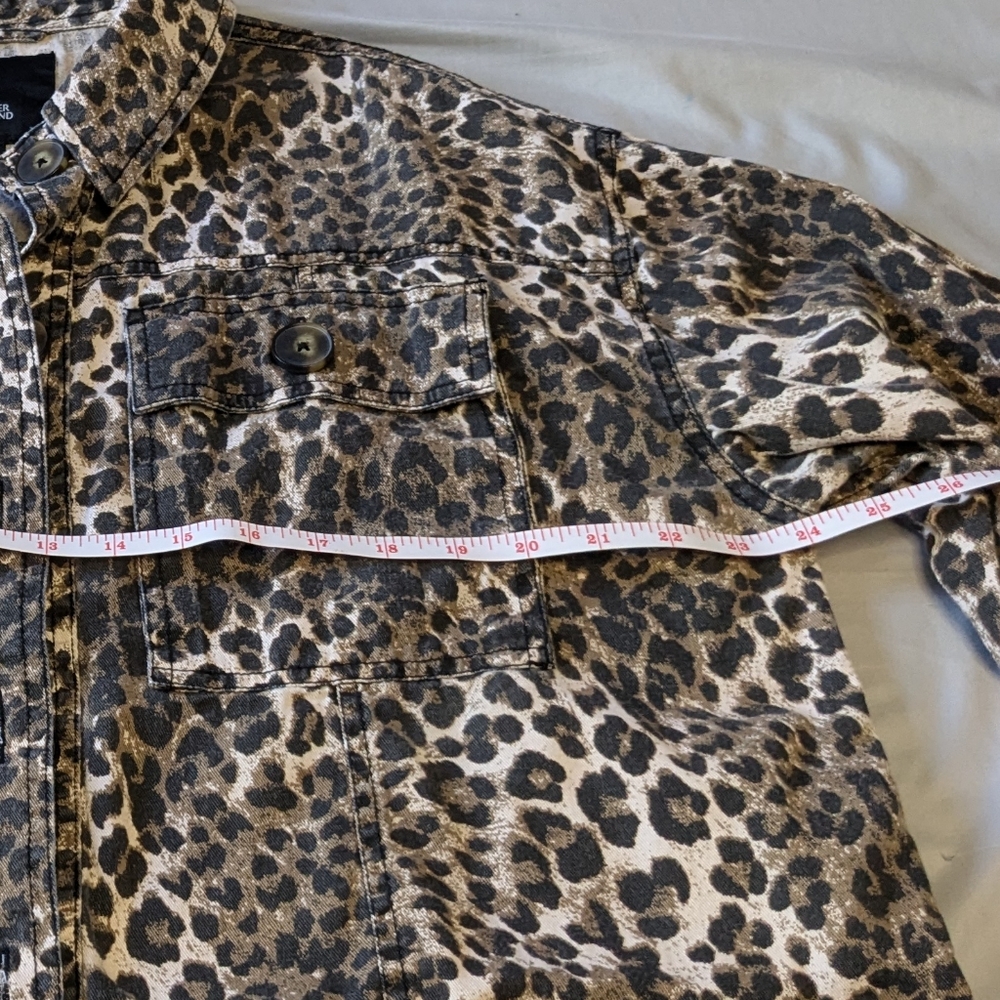 EUC Leopard print jacket/shacket (Medium) - Picture 5 of 9